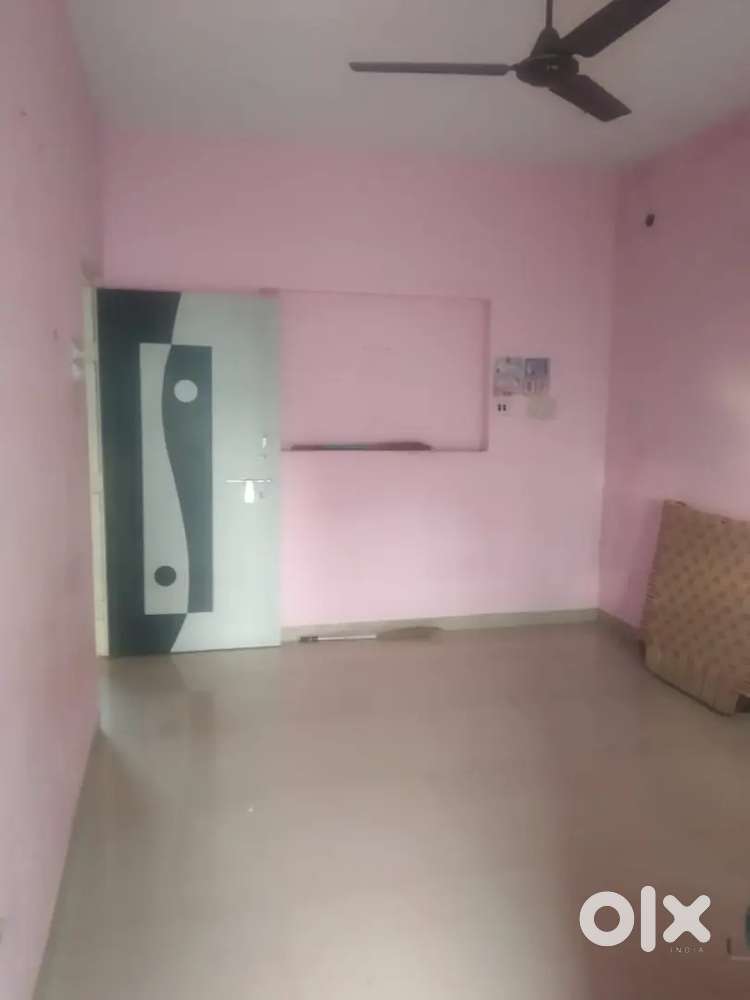 AIRPORT ROAD 1BHK 1ST F TENAMENT