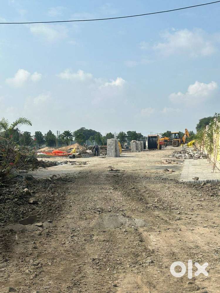 1000 Sq ft  plot available for sale in good location