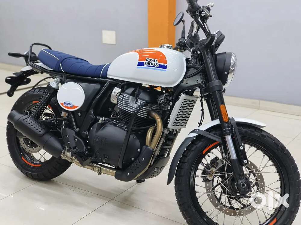 Brand new showroom condition Bear 650 for sell