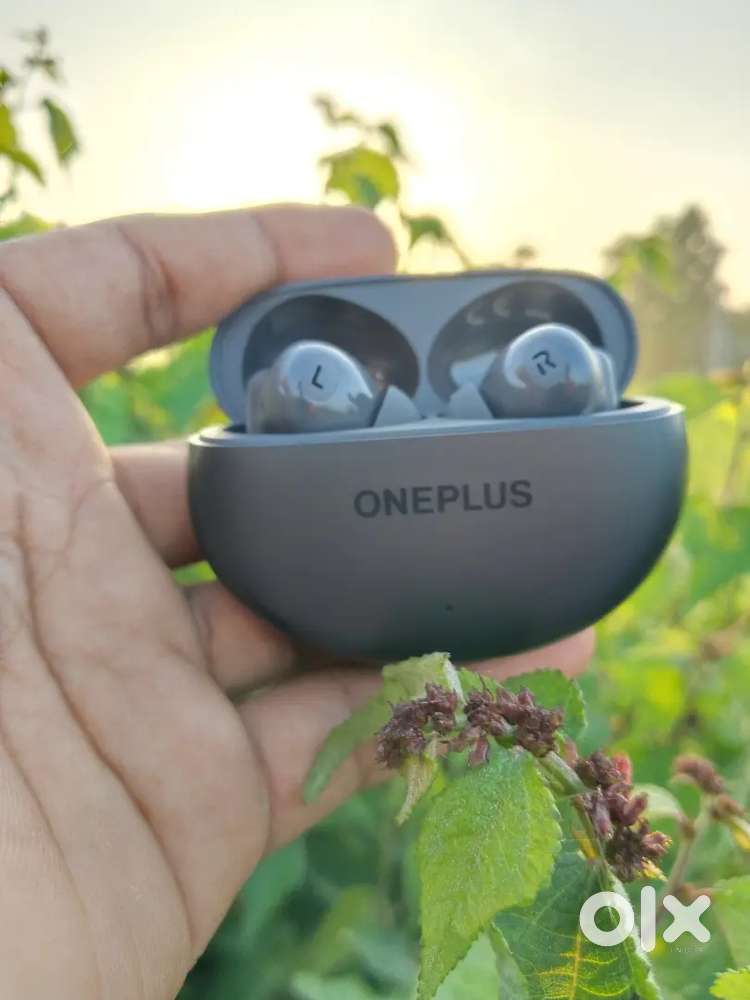 OnePlus buds 3 brand new condition
