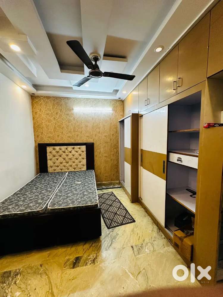 3bhk  furnished flat for rent near uttam nagar West  metro waking
