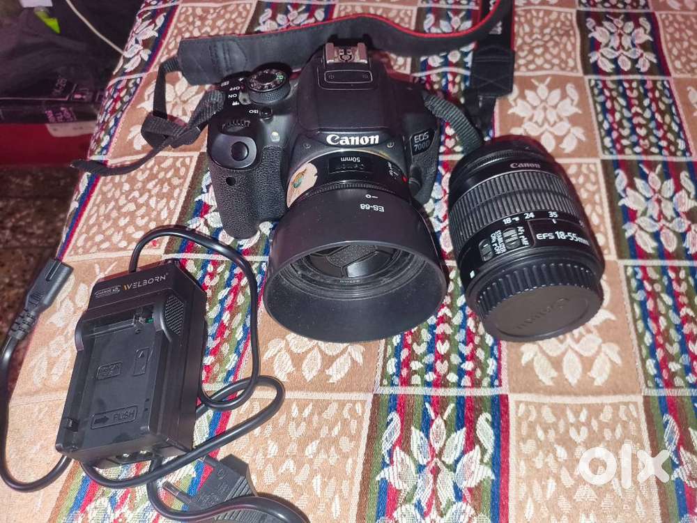 CANON EOS 700D