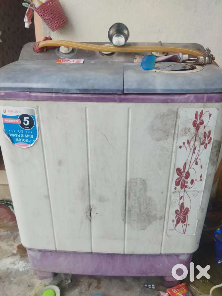 Semi automatic washing machine