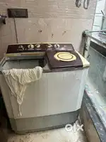 Semi automatic machine urgently sell because a shifting house extra