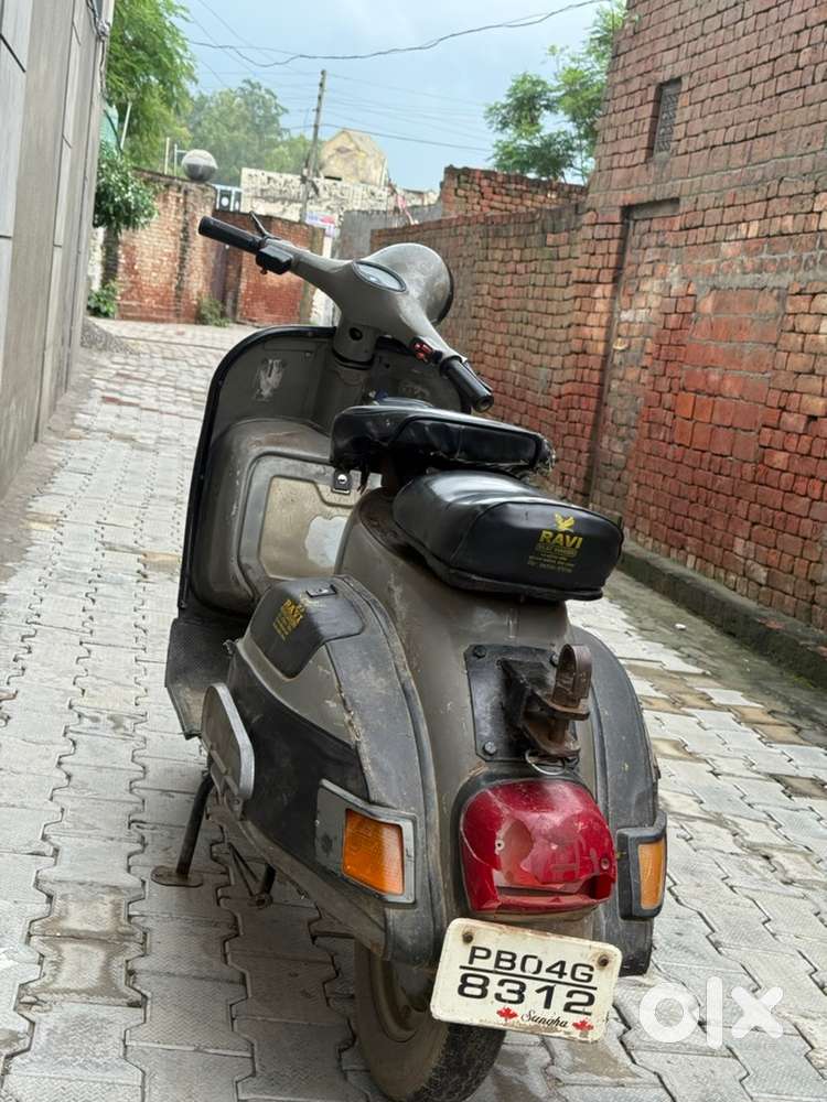 Chetak scoter