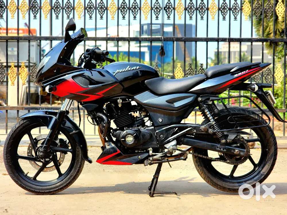 BAJAJ PULSAR 220 ABS IN MINT CONDITION AD BIKEBAZAR NS 200 RS 200 KTM