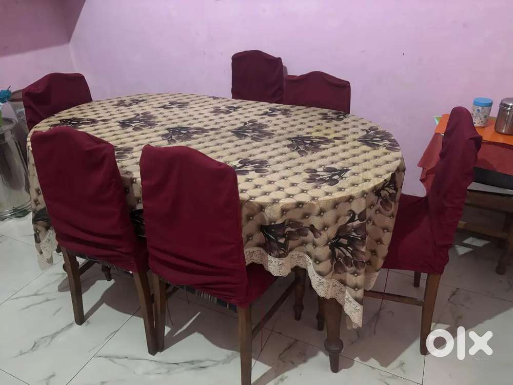 Dining table with 6 chairs