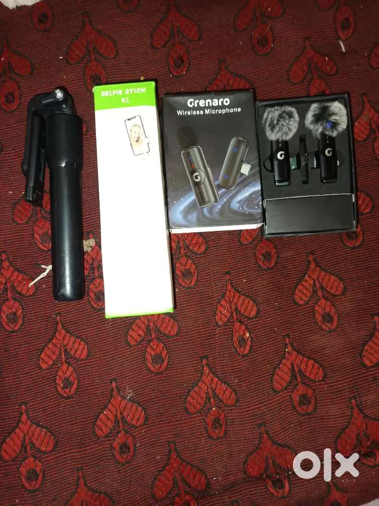 Both are vv good condition it's been 15 days only