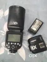 Godox V1 flashlight with trigger X1