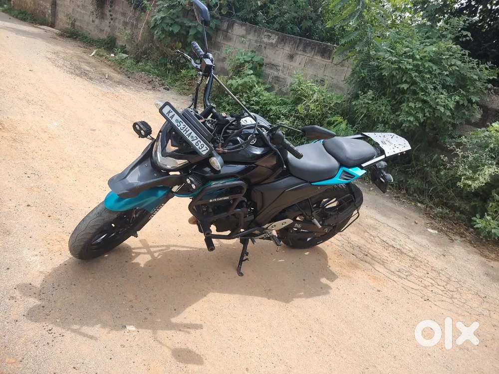 Fz250cc ABS, less used, serviced and new tyres.