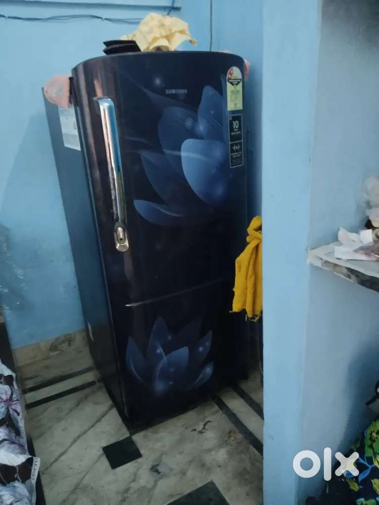 Samsung fridge urgent sell karna hai New lena hai
