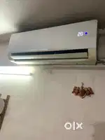 Haier 1.5 tons Invertor split AC