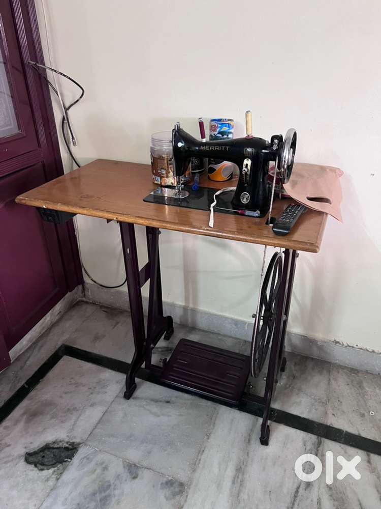 Need Helper in Boutique Female