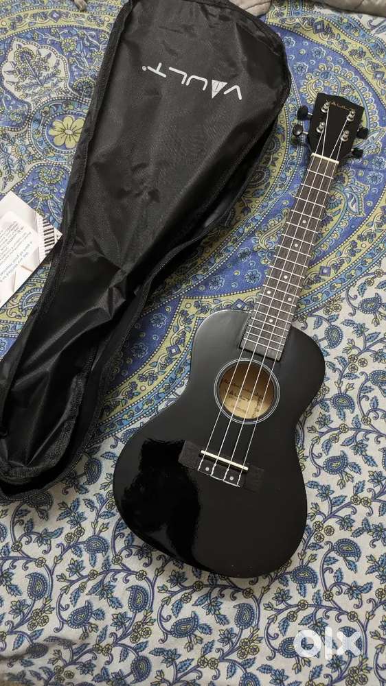 Vault UK-003 Concert Ukelele 23 inch in excellent condition