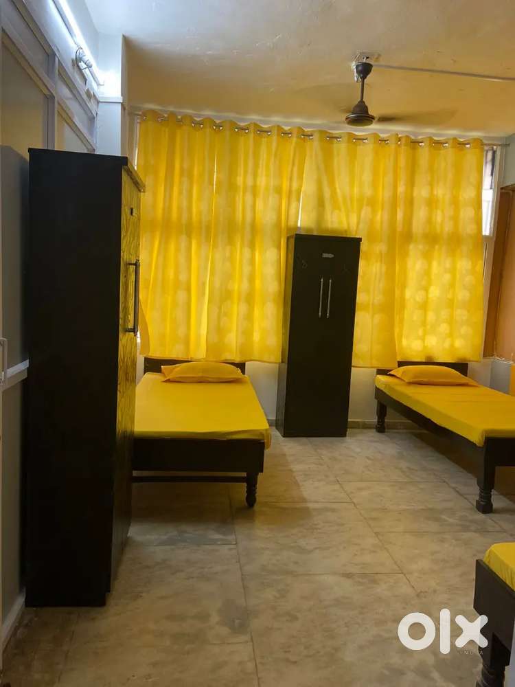 Carefully and secure pg Boys and girls k liye mil jayega