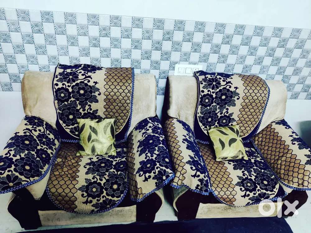 5 Seater Sofa @ 10k