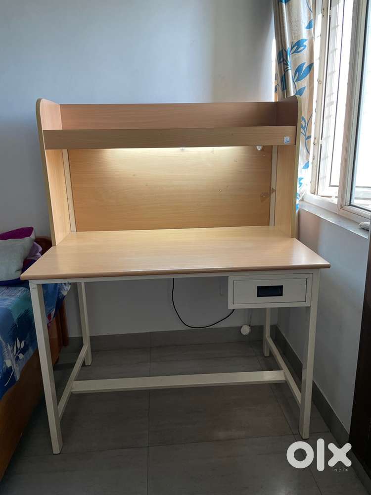 STUDY TABLE with book shelf area