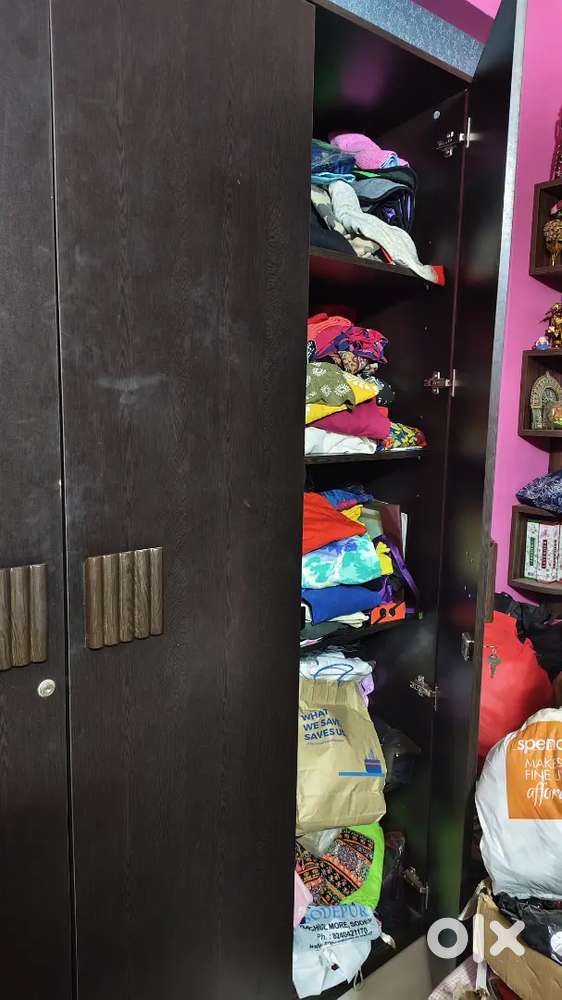 Wardrobe three fold