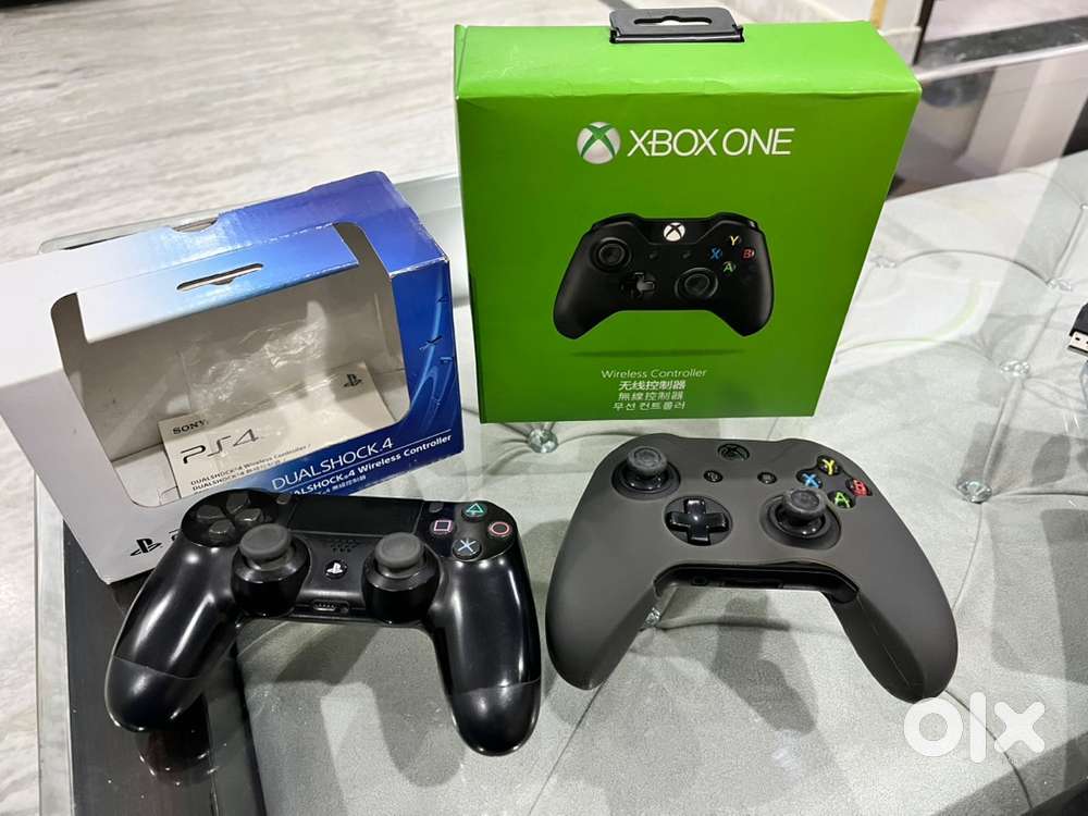 Ps4 and Xbox one controller