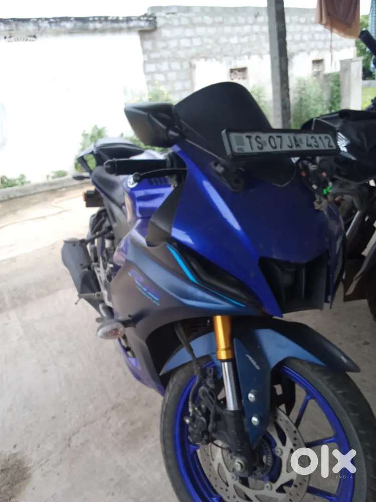 Yamaha r15 v4