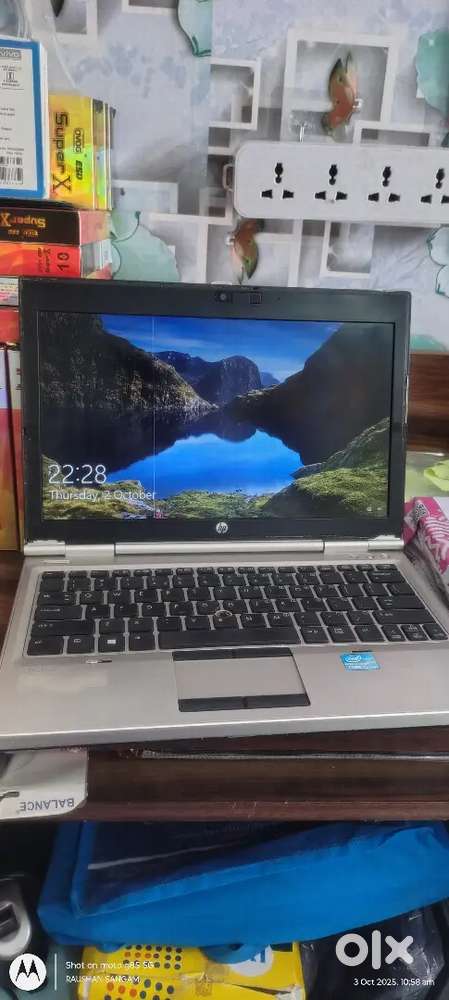 Hp laptop 8/256 processor i3 good candition all laptop ok bus ek line