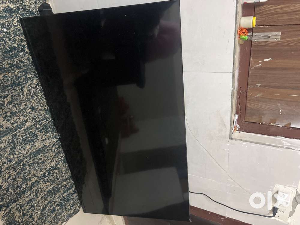 Tv for sell haier tv55 inch