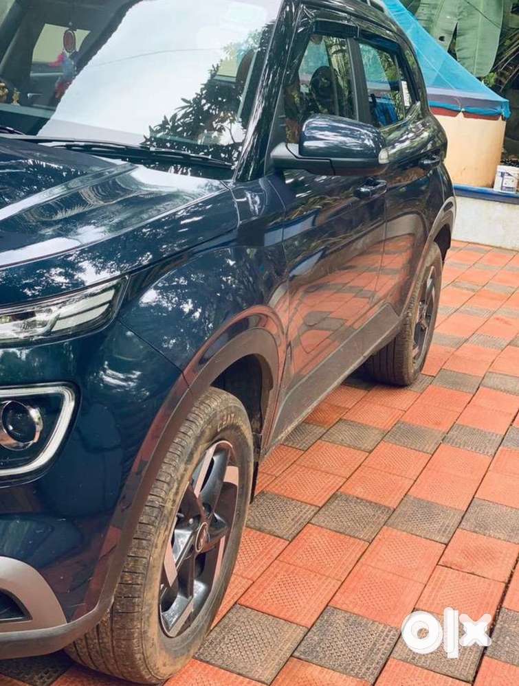 Hyundai Venue 2020 Petrol Well Maintained