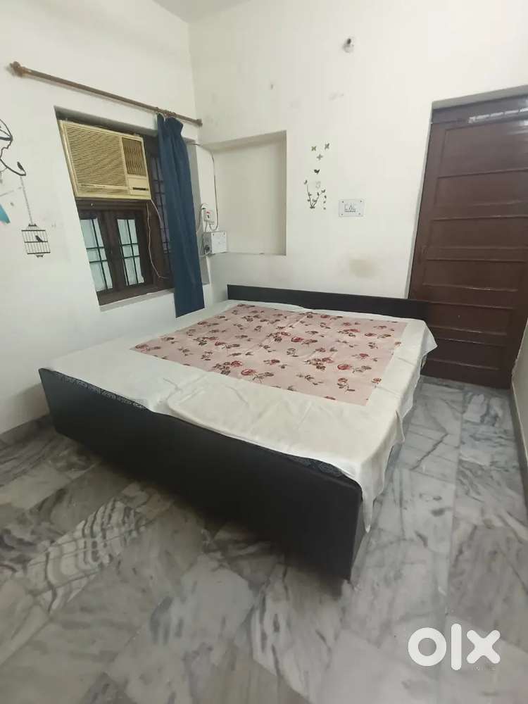 Independent ground floor 1bhk d/d ground floor sec 10 Panchkula