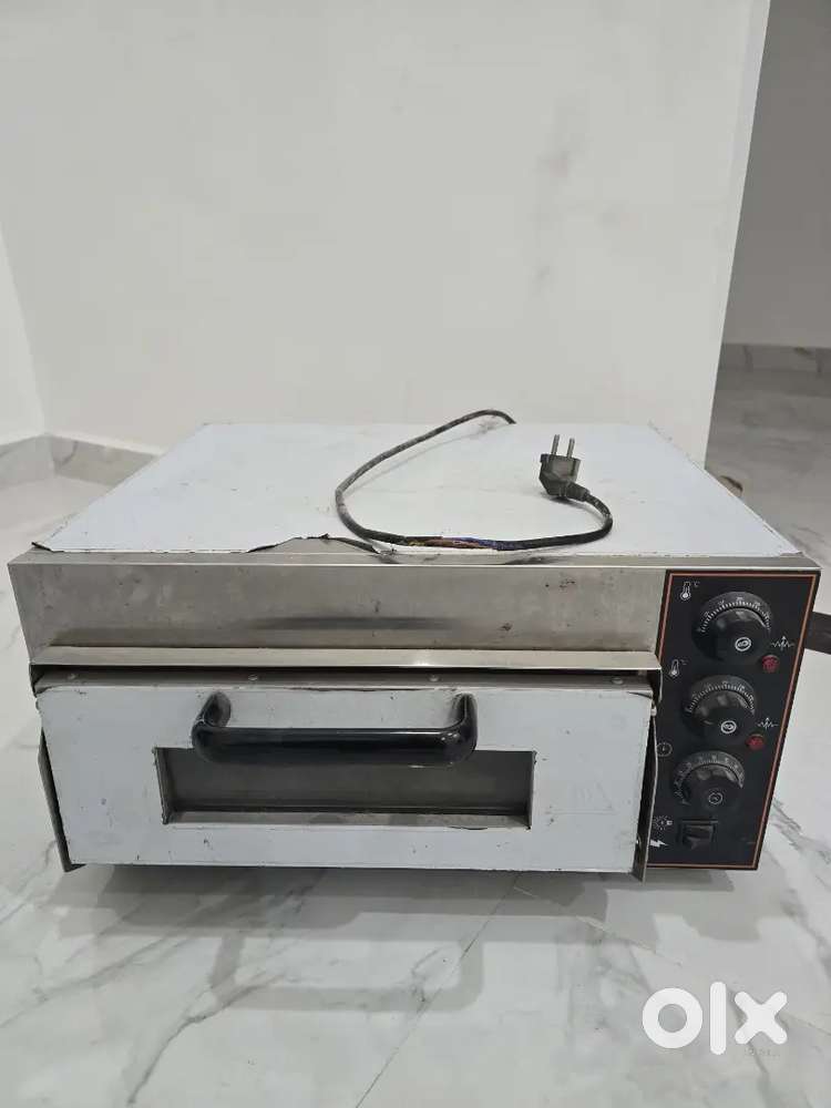 Heavy duty oven for commercial use