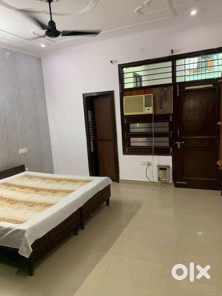 2 bhk gurjivan vihar 150 gaj 1st floor 14000