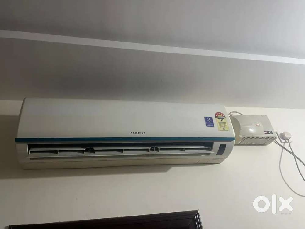 Samsung 5 star A/C, 4 years old