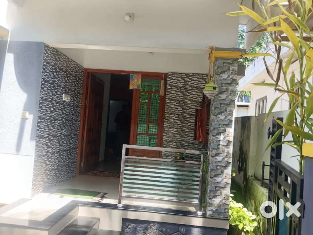 House near melamcode karakkamandapam road