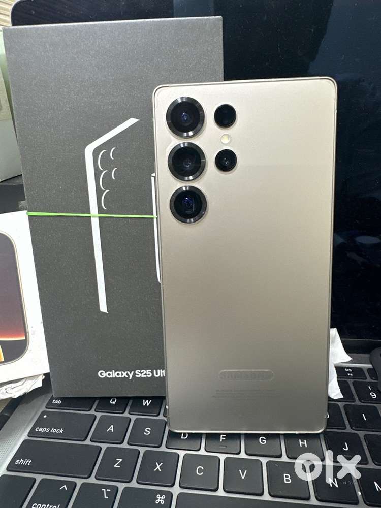 Samsang S25 ultra just 20 day old