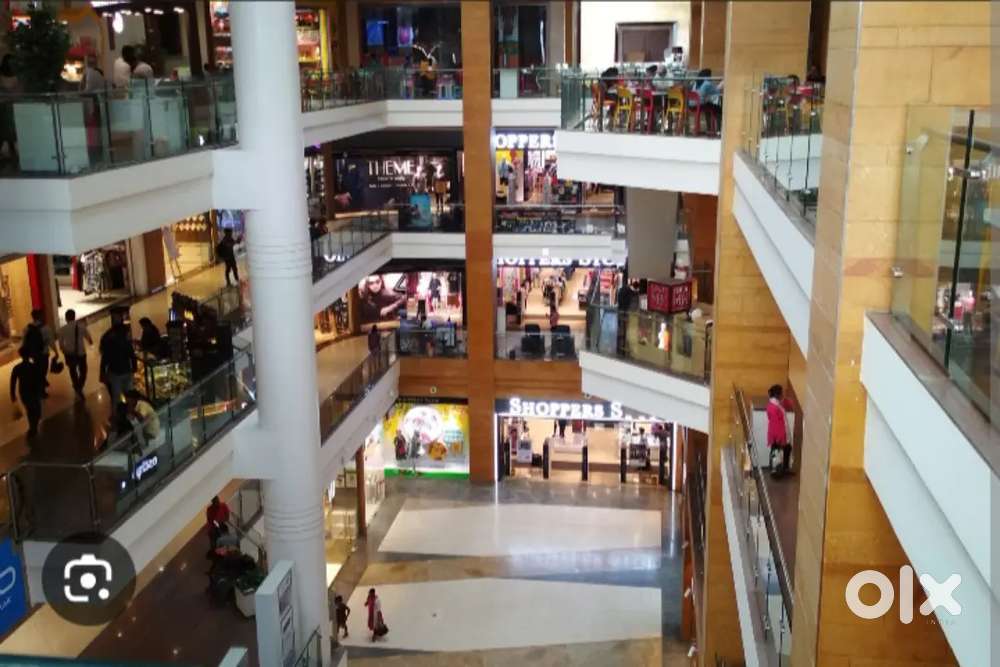 Shopping showroom sales boys and girls