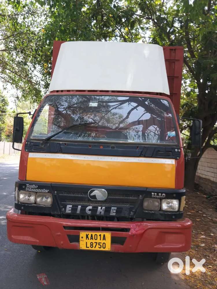 1110 Eicher container vehicle