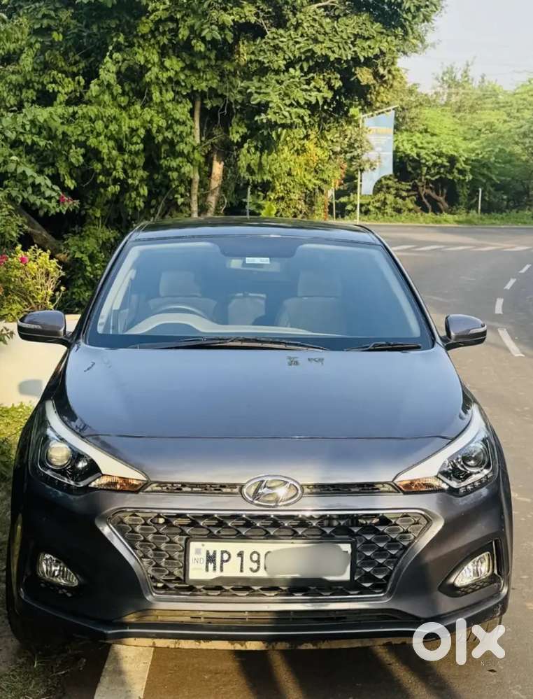 Hyundai i20 Asta (O) Push button start Top model