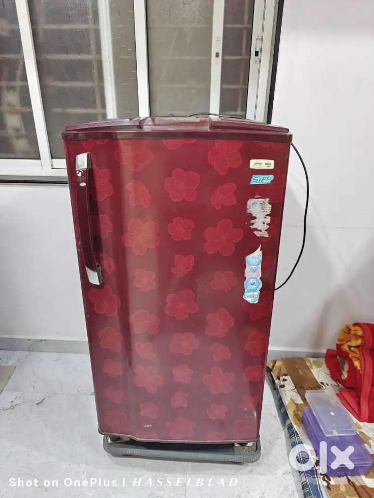 6000 Godrej fridge with good condition