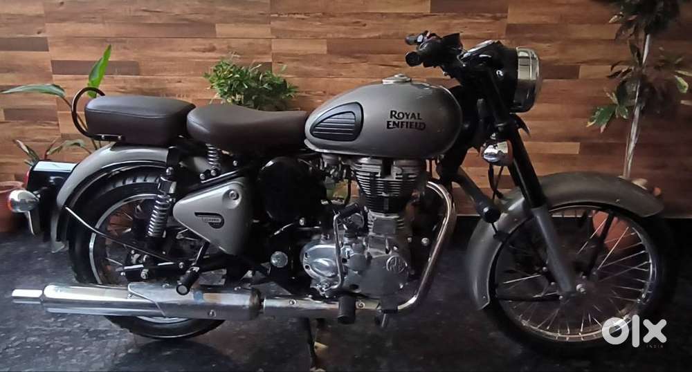 Royal Enfield Classic-Bs4 Showroom Condition
