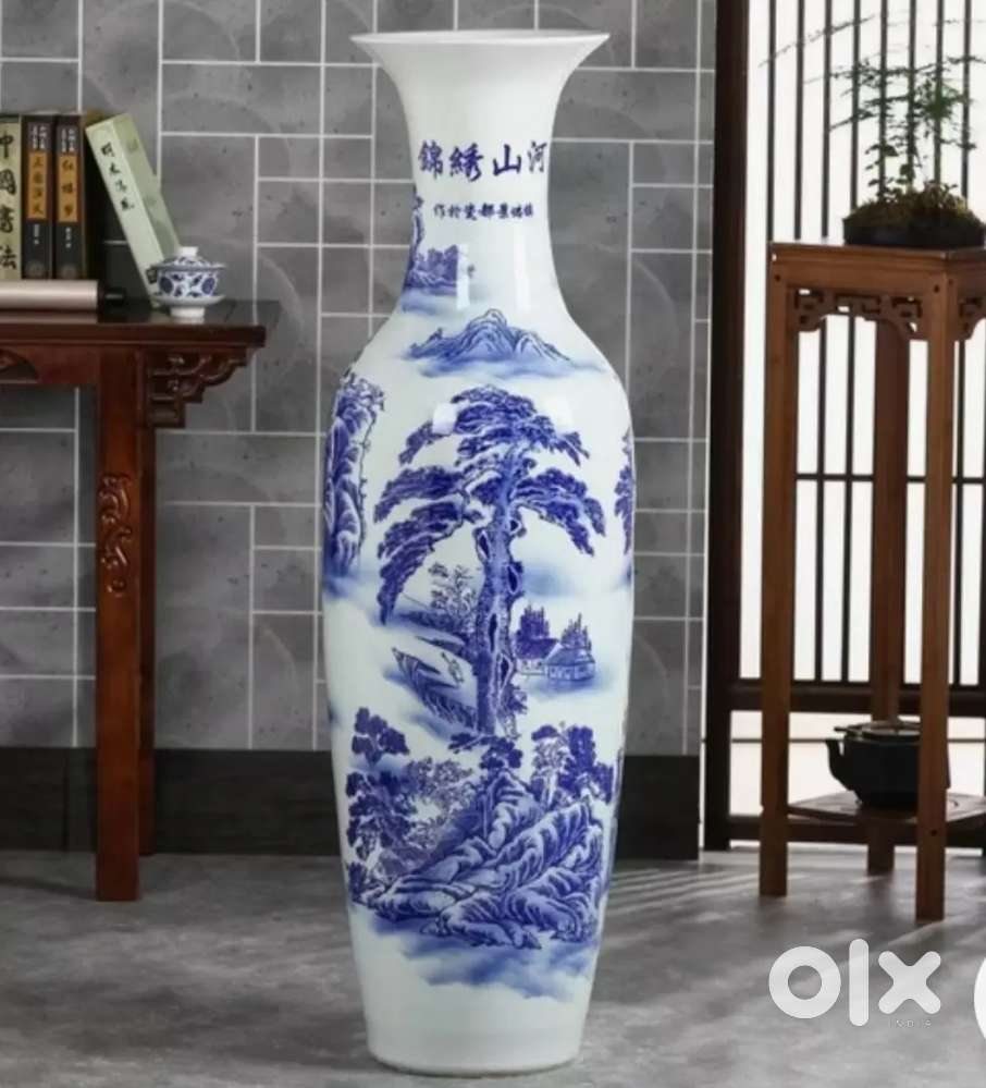 Chinese porcelain pot