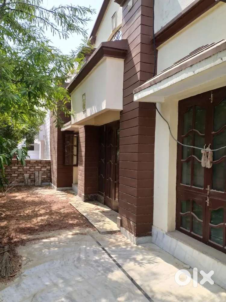 Ashish Royal Park Colony 3BHK Independent Villa Gate Band Society