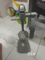 hand juicer