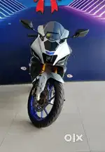 YAMAHA R15V4