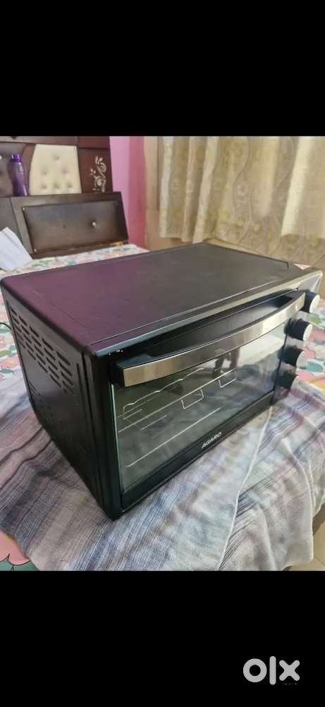 Microwave oven brand new