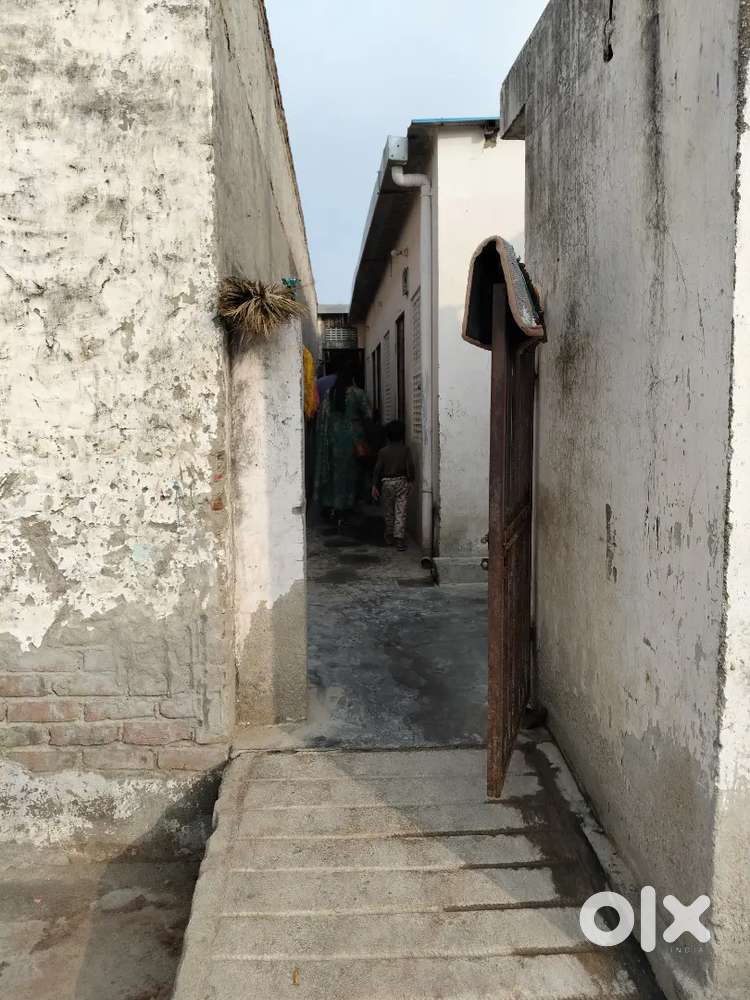 Plot with 4 rooms with monthly rent 12000