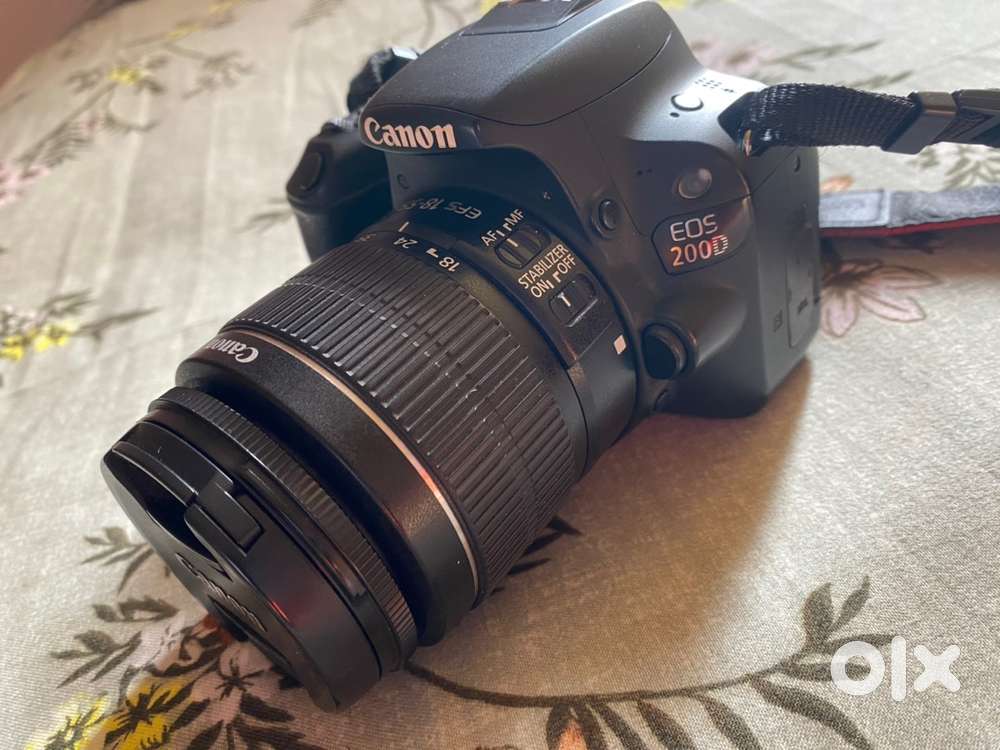 Canon EOS 200D
