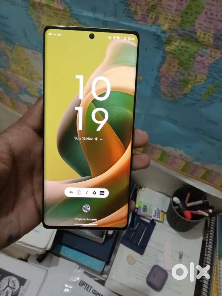 Moto G85  ( 12GB  256)