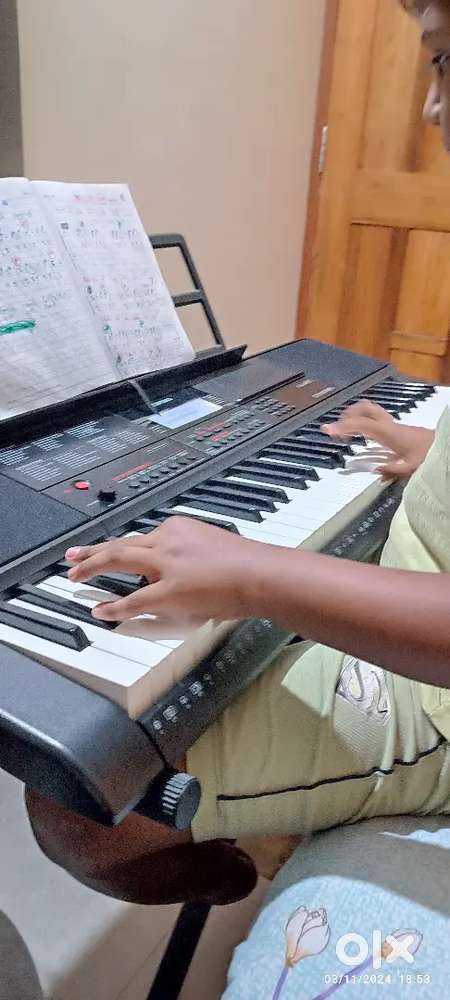 Guitar and keyboard classes