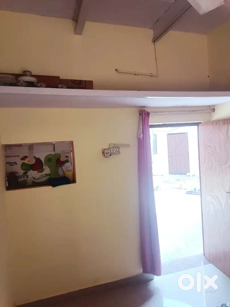 Only 1 room+ lat+bath only student