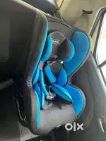 kids car seat almost new baby hug brand