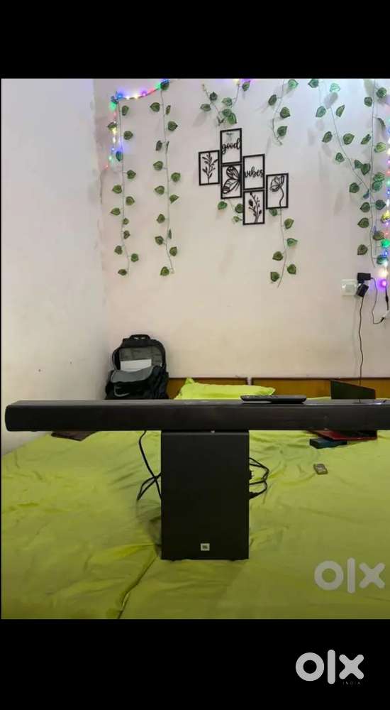 Jbl cinema sb271 dollby digital soundbar.